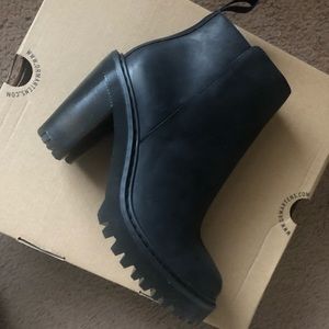 Dr. Martens Magdalena Bootie